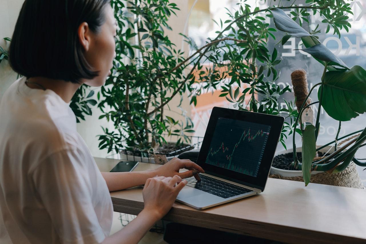 Woman using a laptop computer.