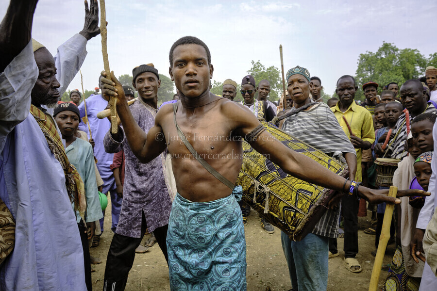 African Culture: 'Sharo' A fulani tradition where men brutally flog their selves as a price for marriage